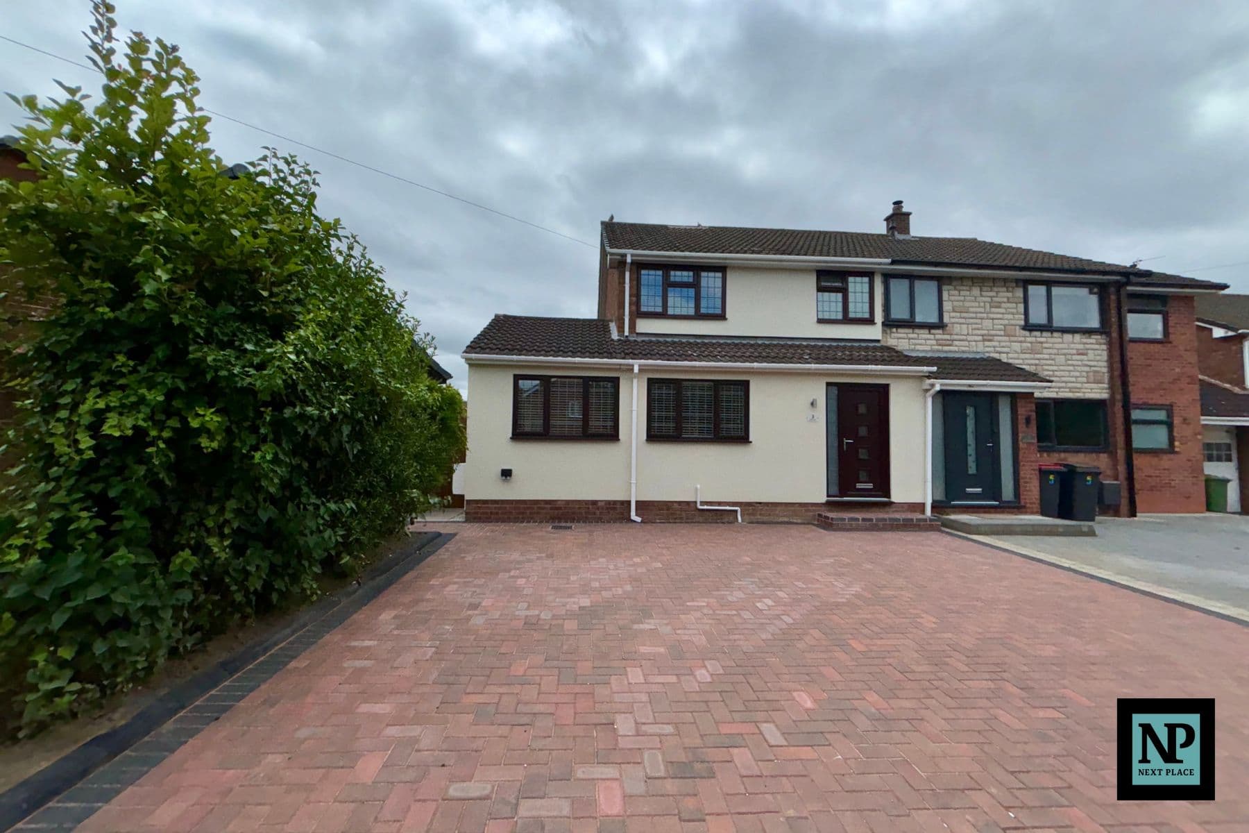 Barn End Road, Warton, B79