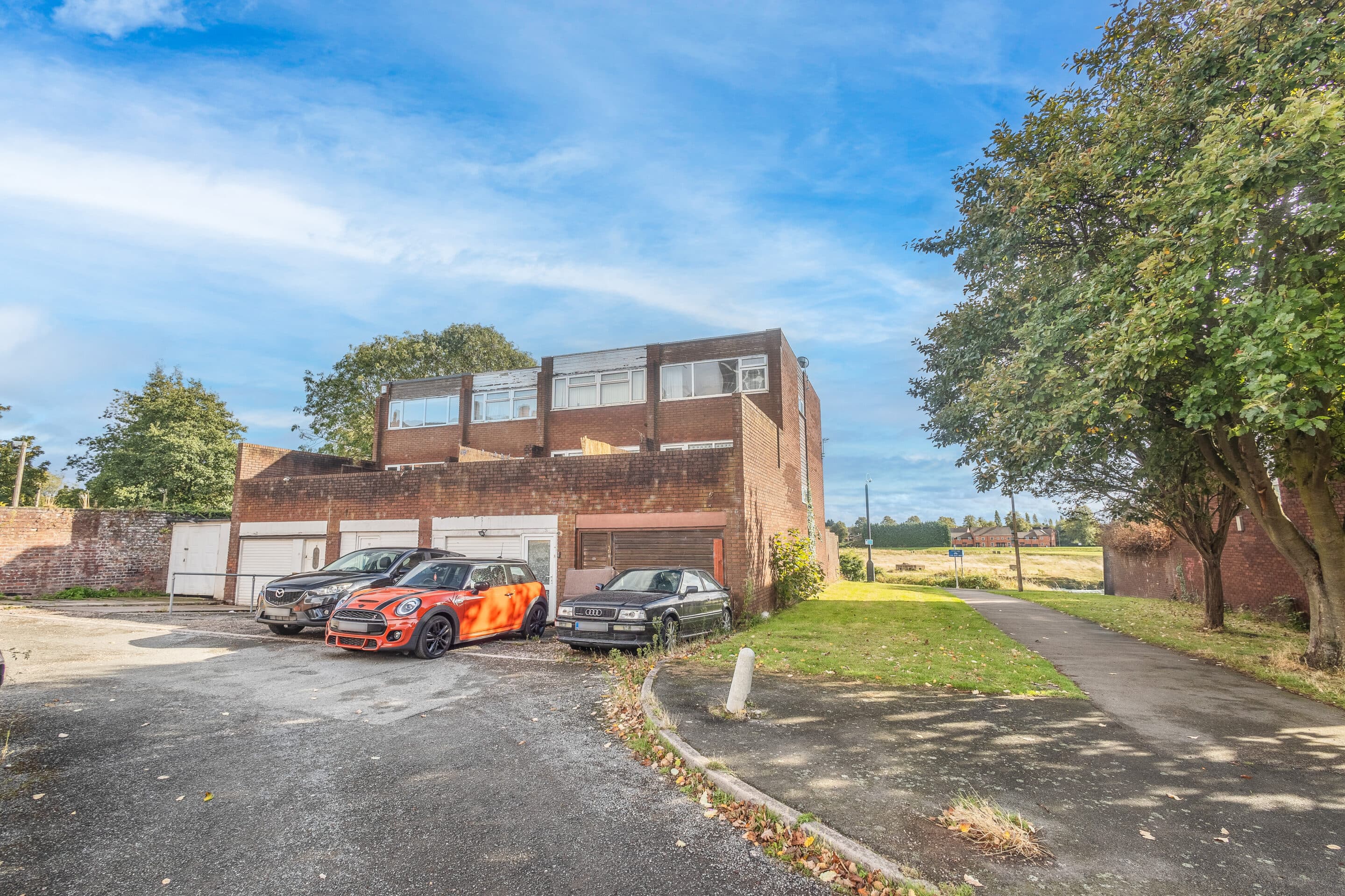 Balfour, Tamworth, B79
