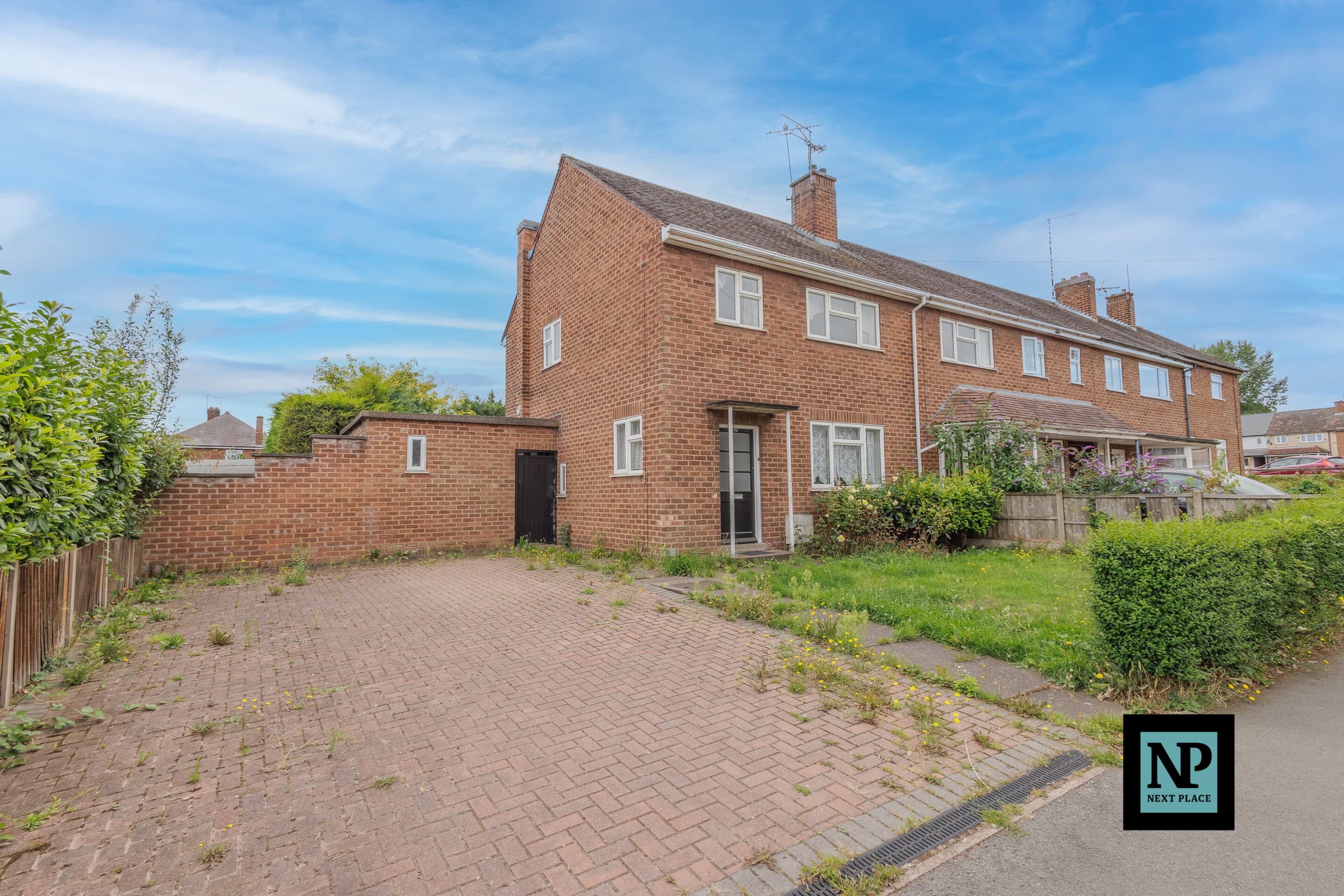 Bradestone Road, Nuneaton, CV11