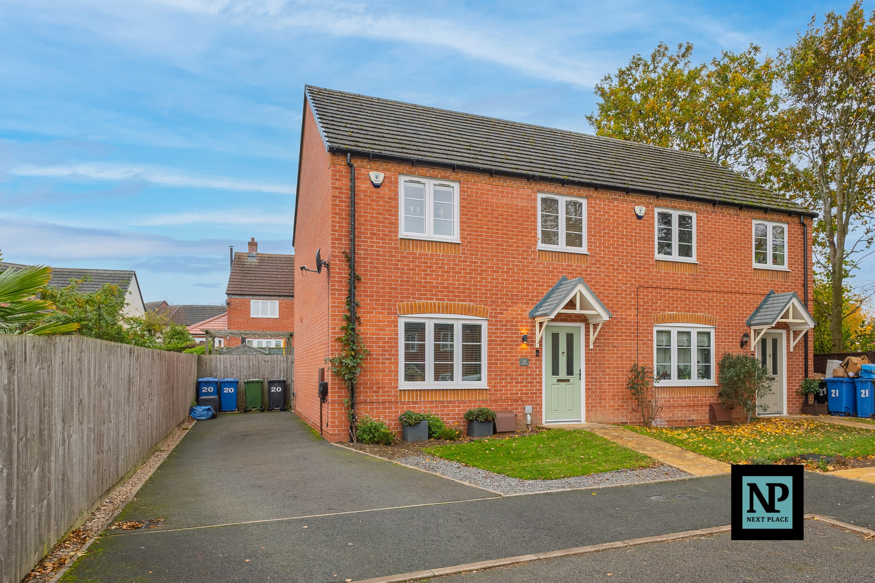 Swallowhurst, Hockley, B77