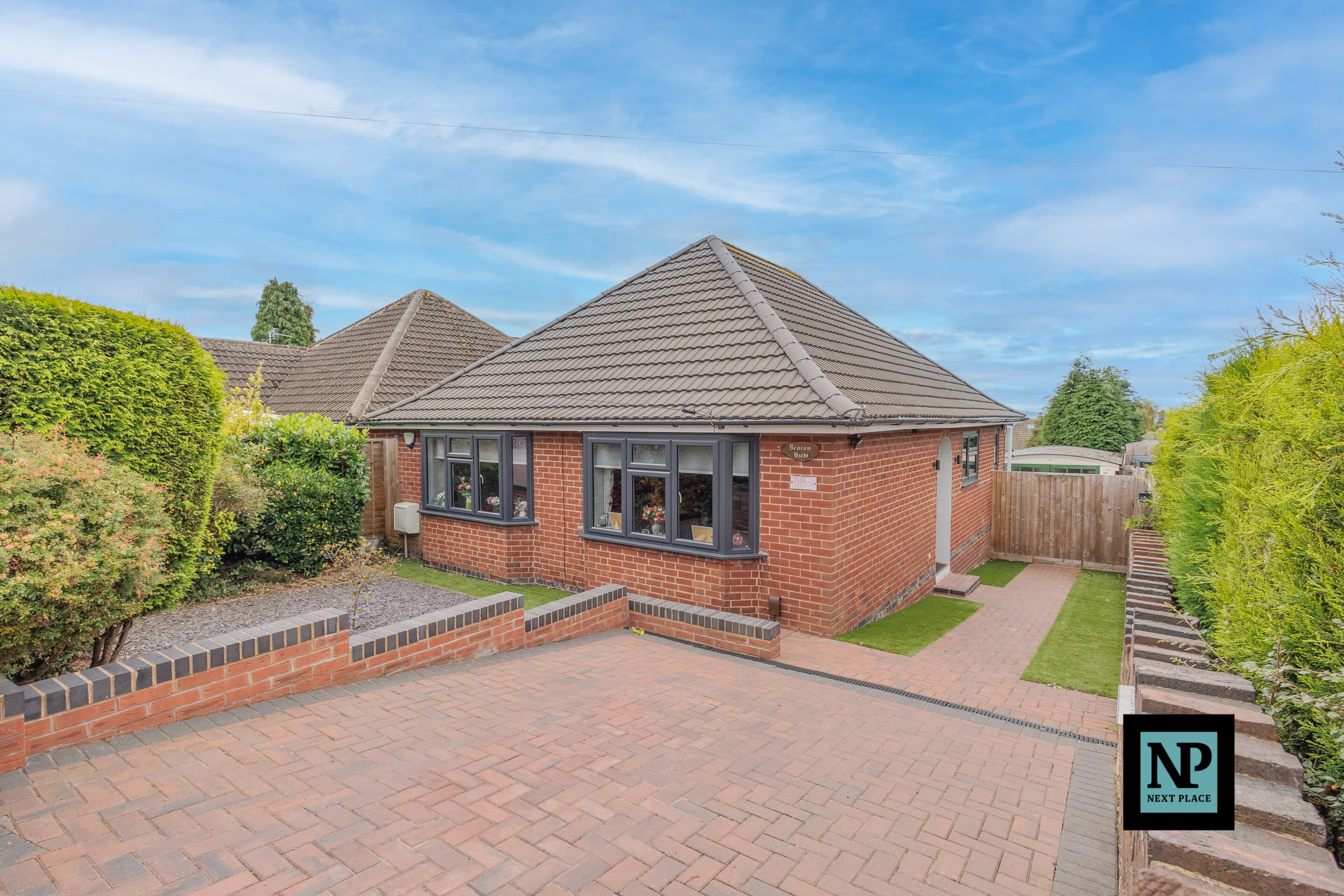 Overwoods Road, Hockley, B77