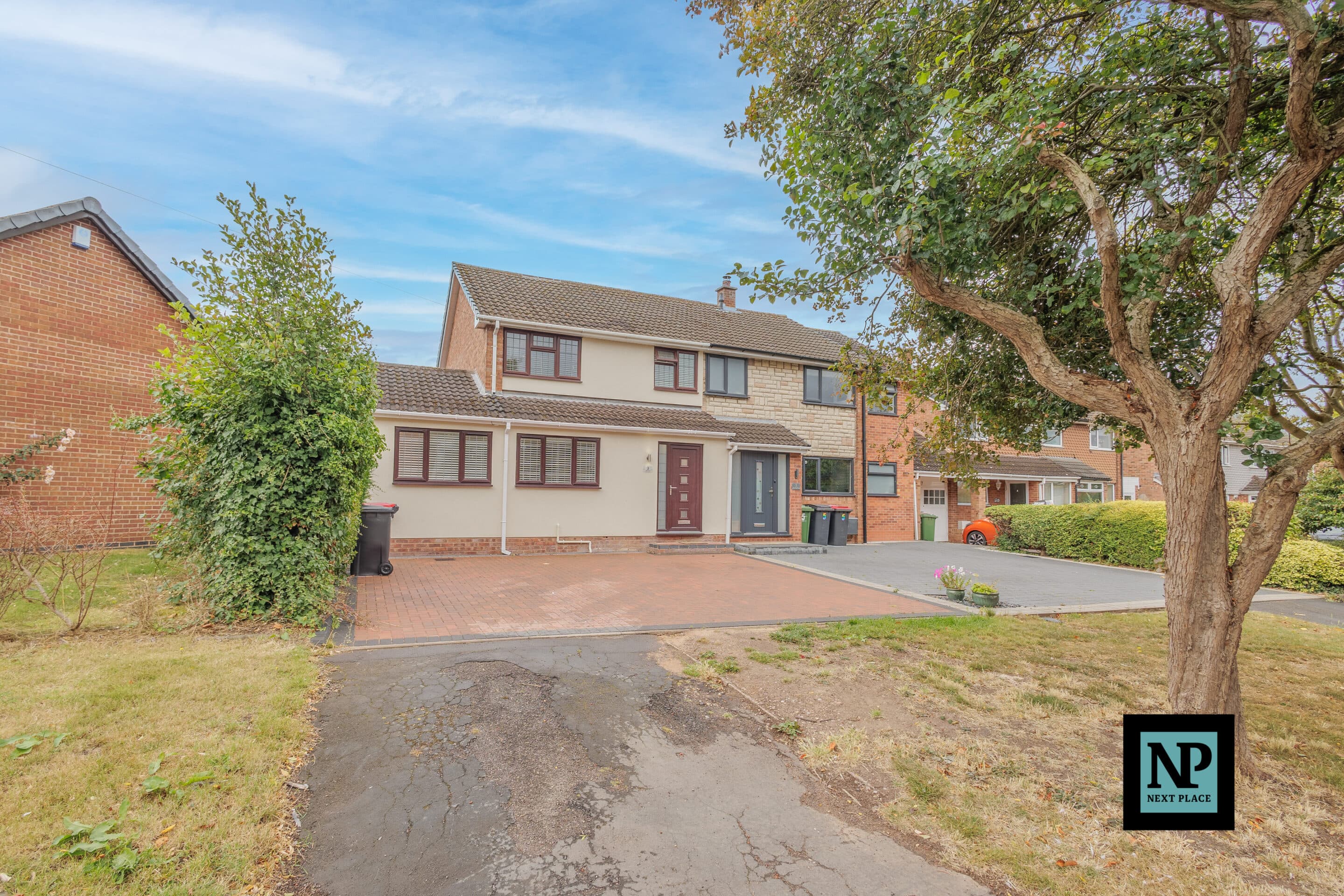 Barn End Road, Warton, B79