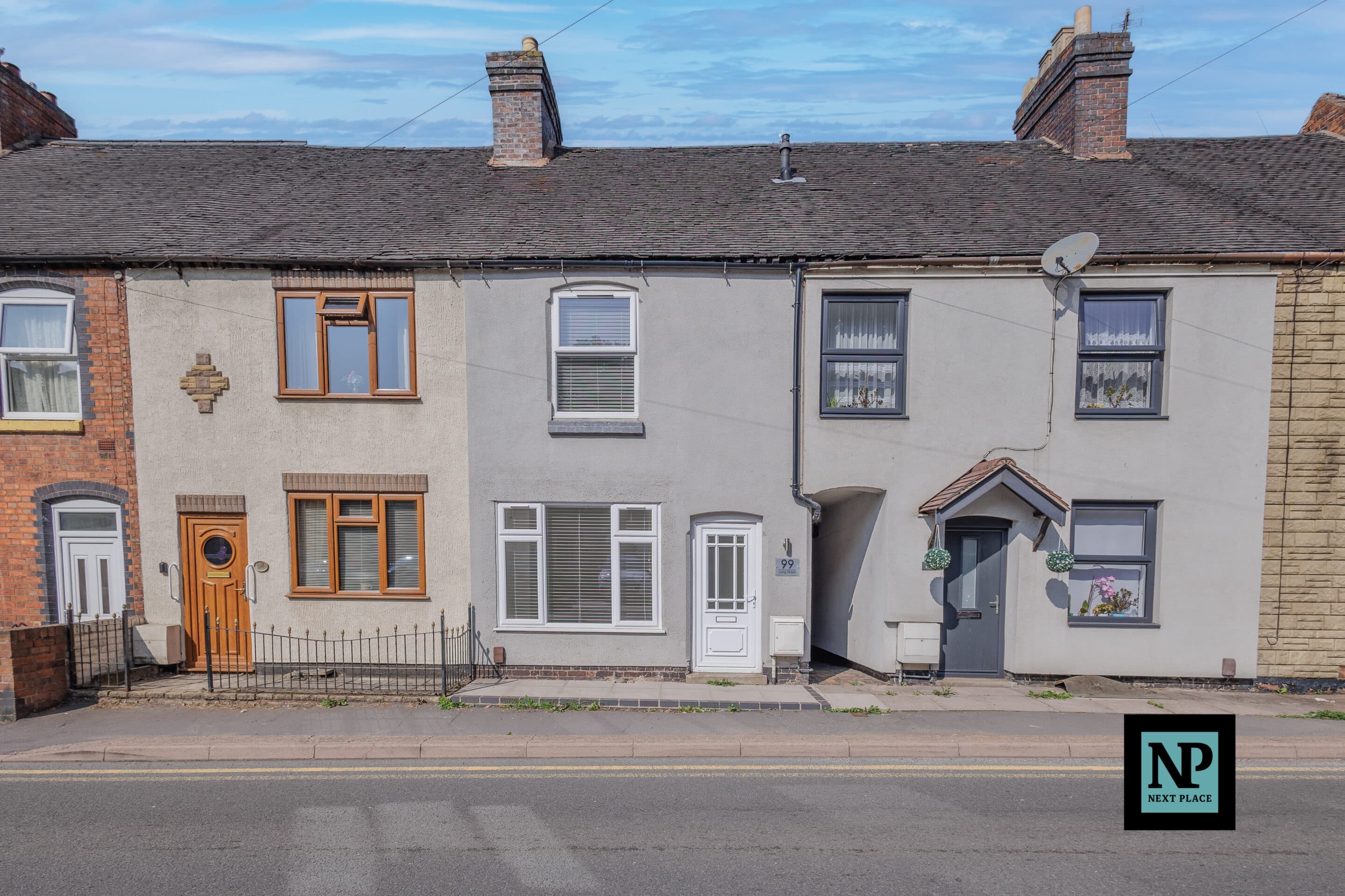 Long Street, Dordon, B78