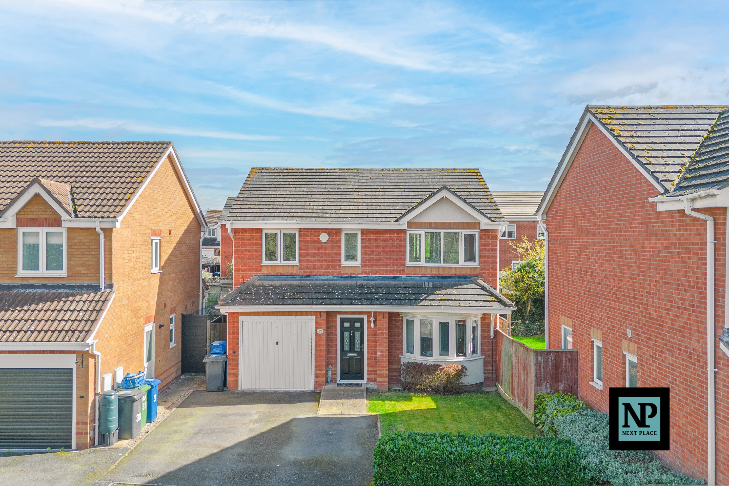 Petard Close, Two Gates, B77