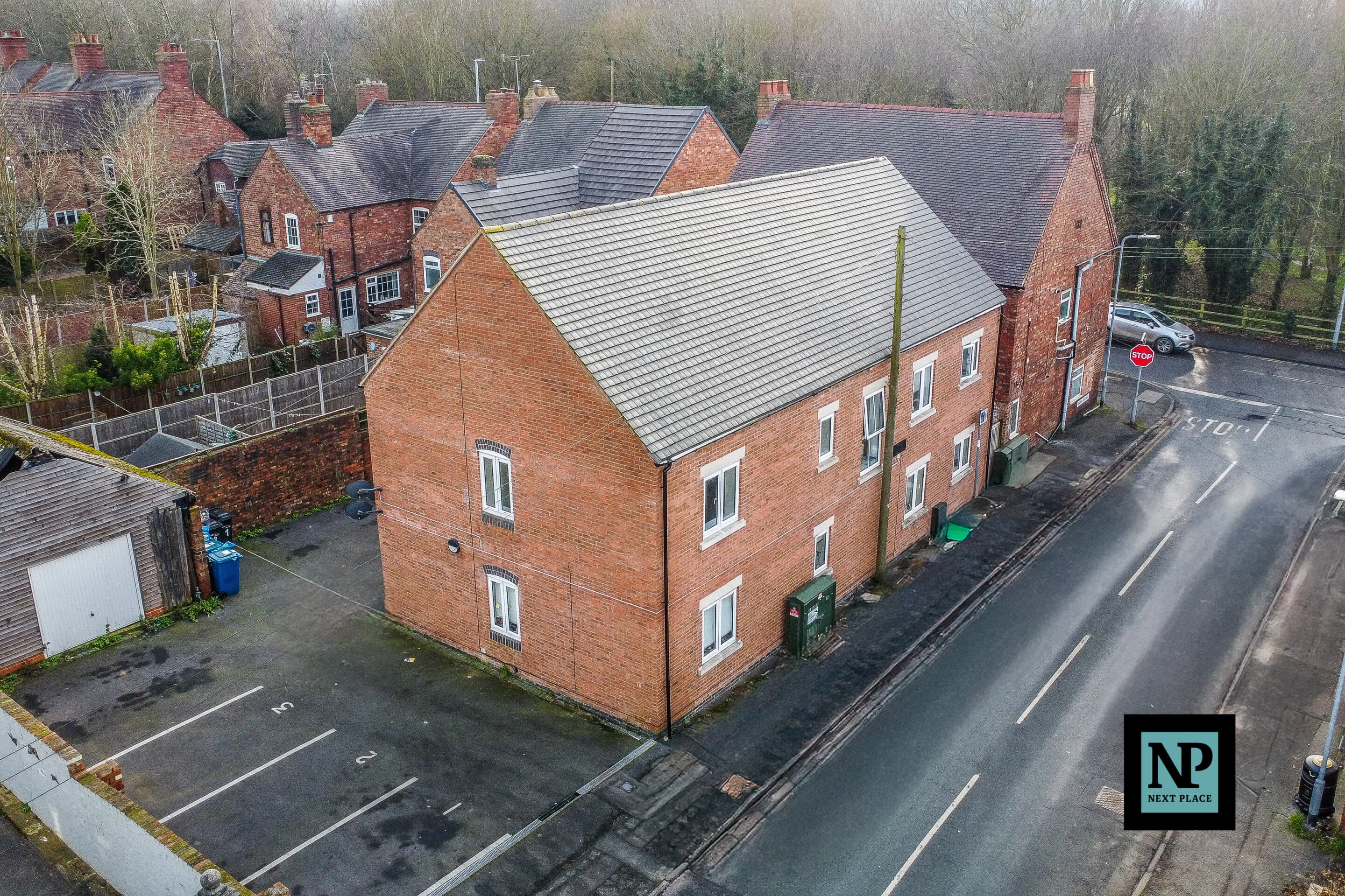 Brook Avenue, Tamworth, B77