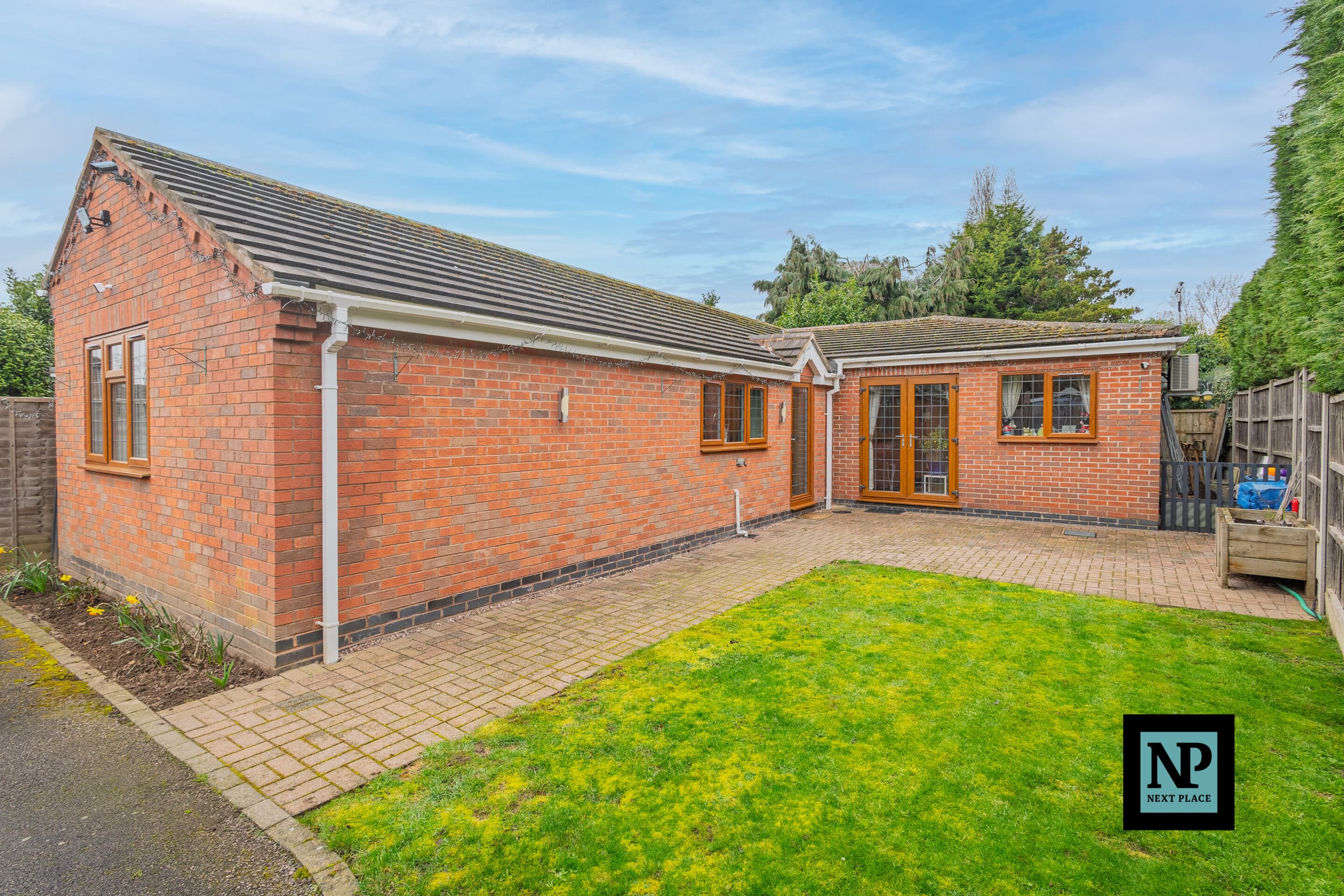 Manor Road, Mile Oak, B78