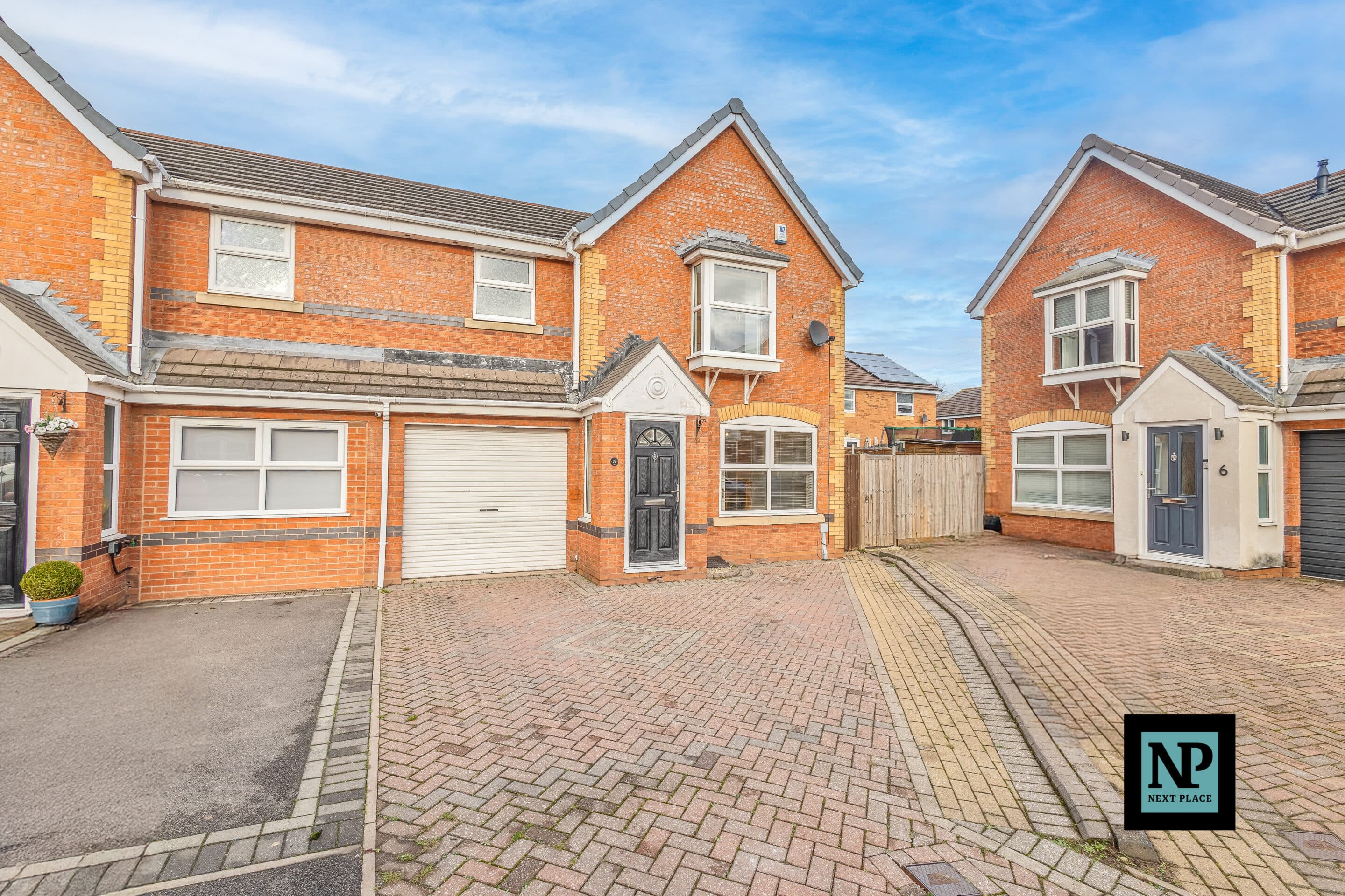 Celandine, Tamworth, B77