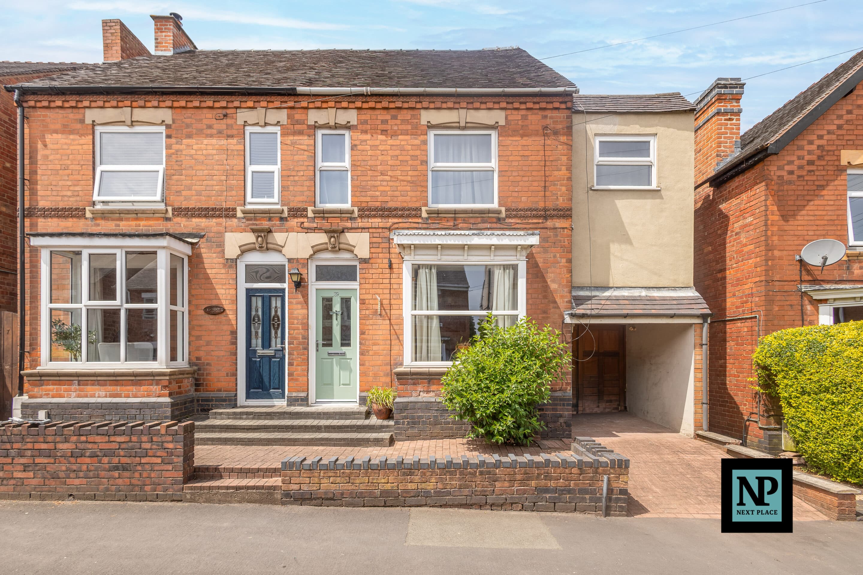 Thomas Street, Tamworth, B77