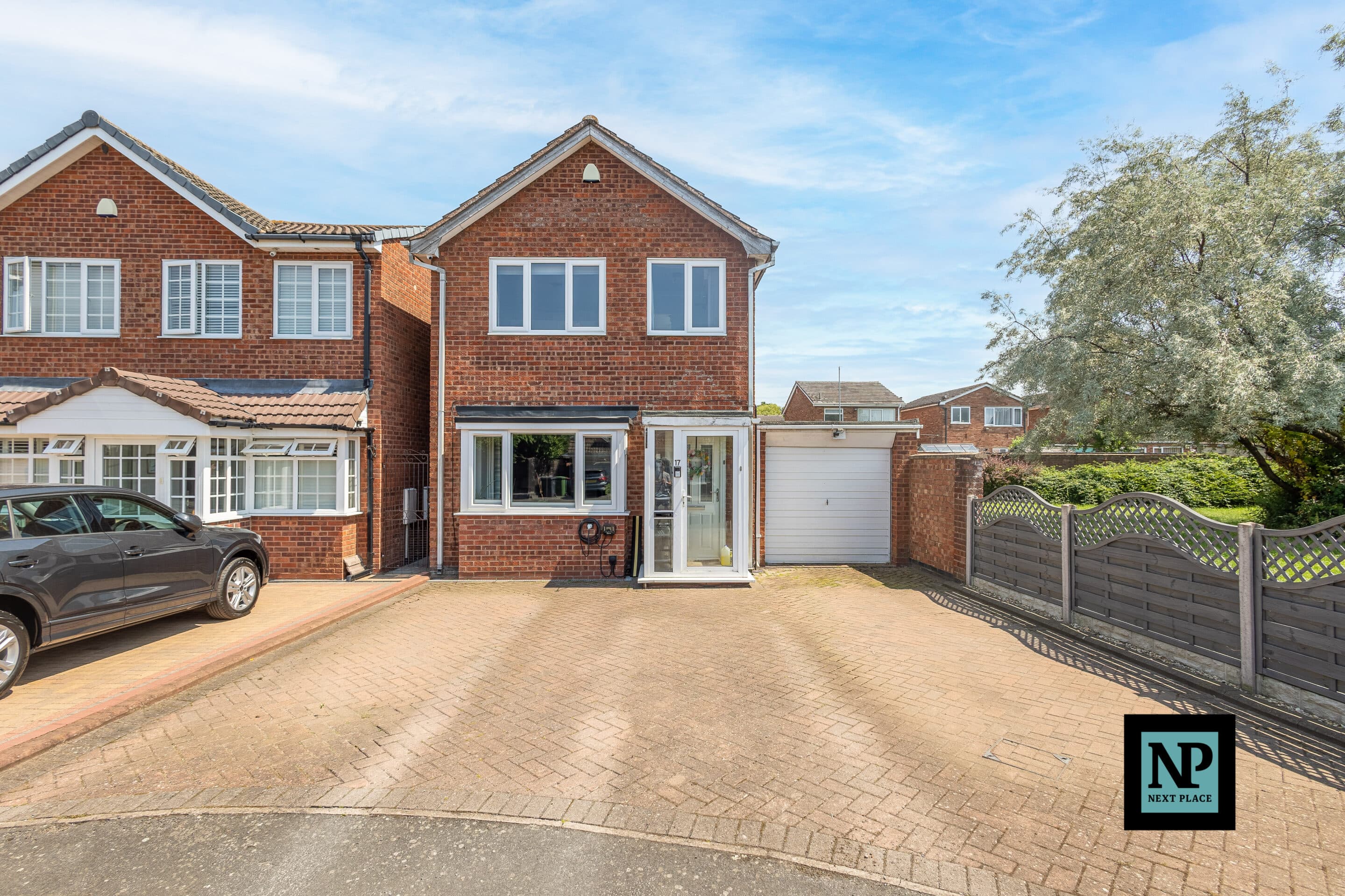 Rowan Close, Kingsbury, B78
