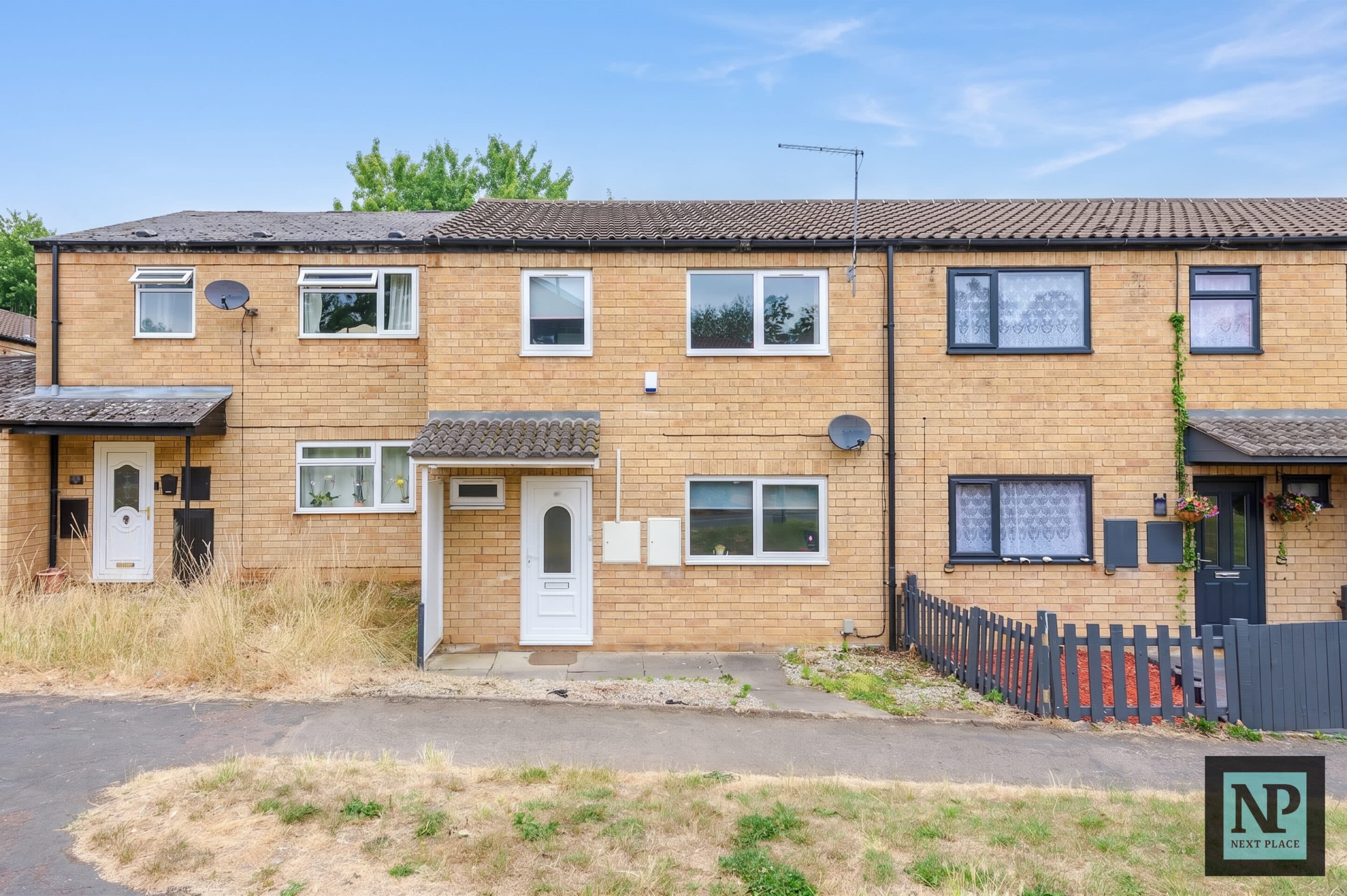 Trefoil, Tamworth, B77
