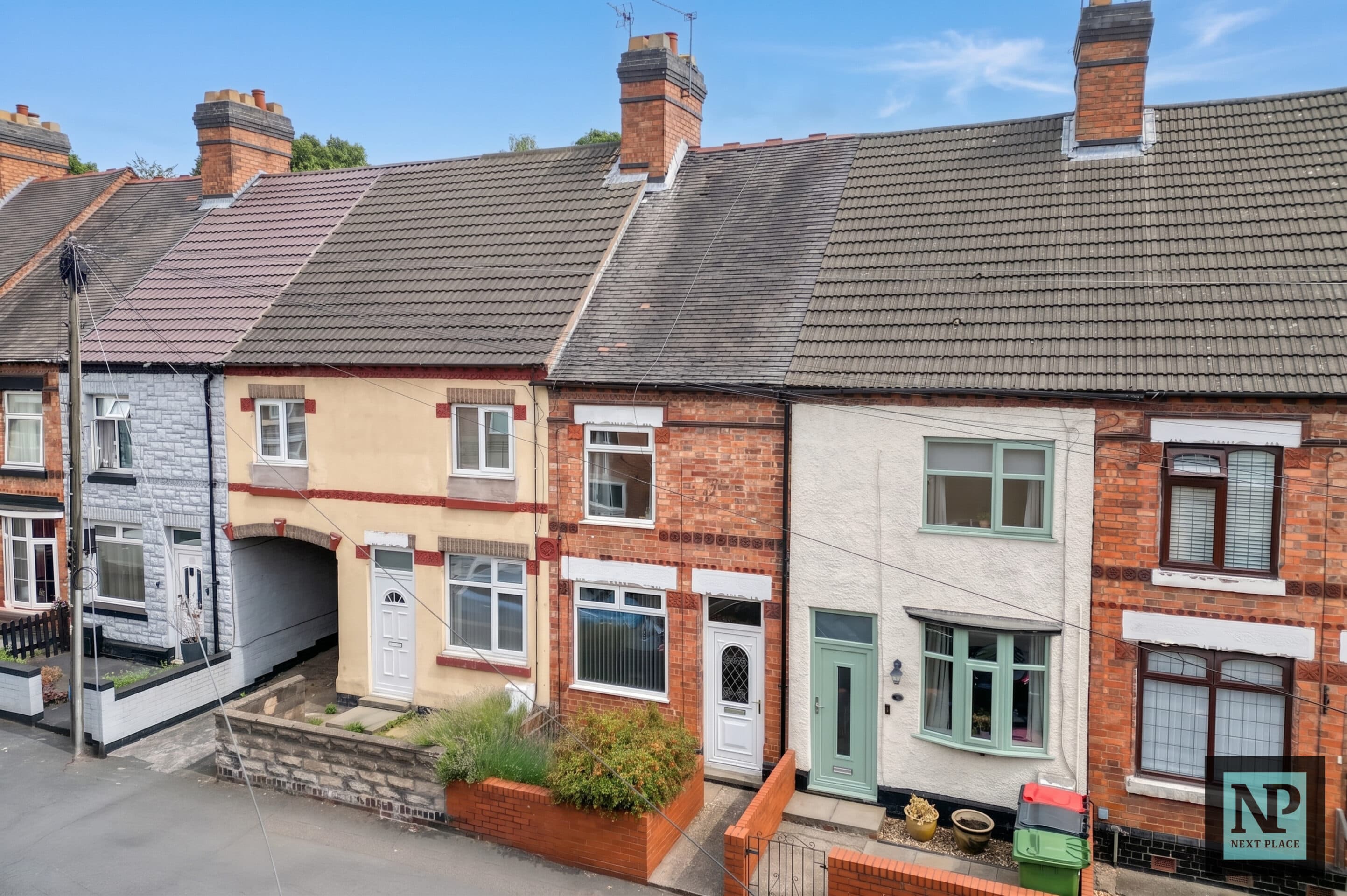 Long Street, Dordon, B78