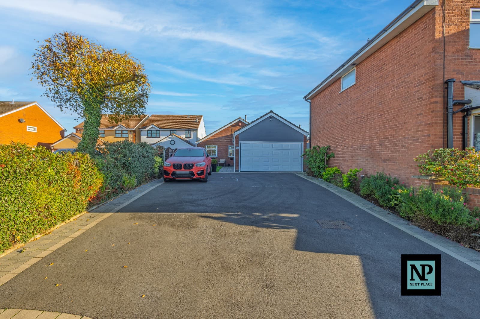 Whitehouse Road, Dordon, B78