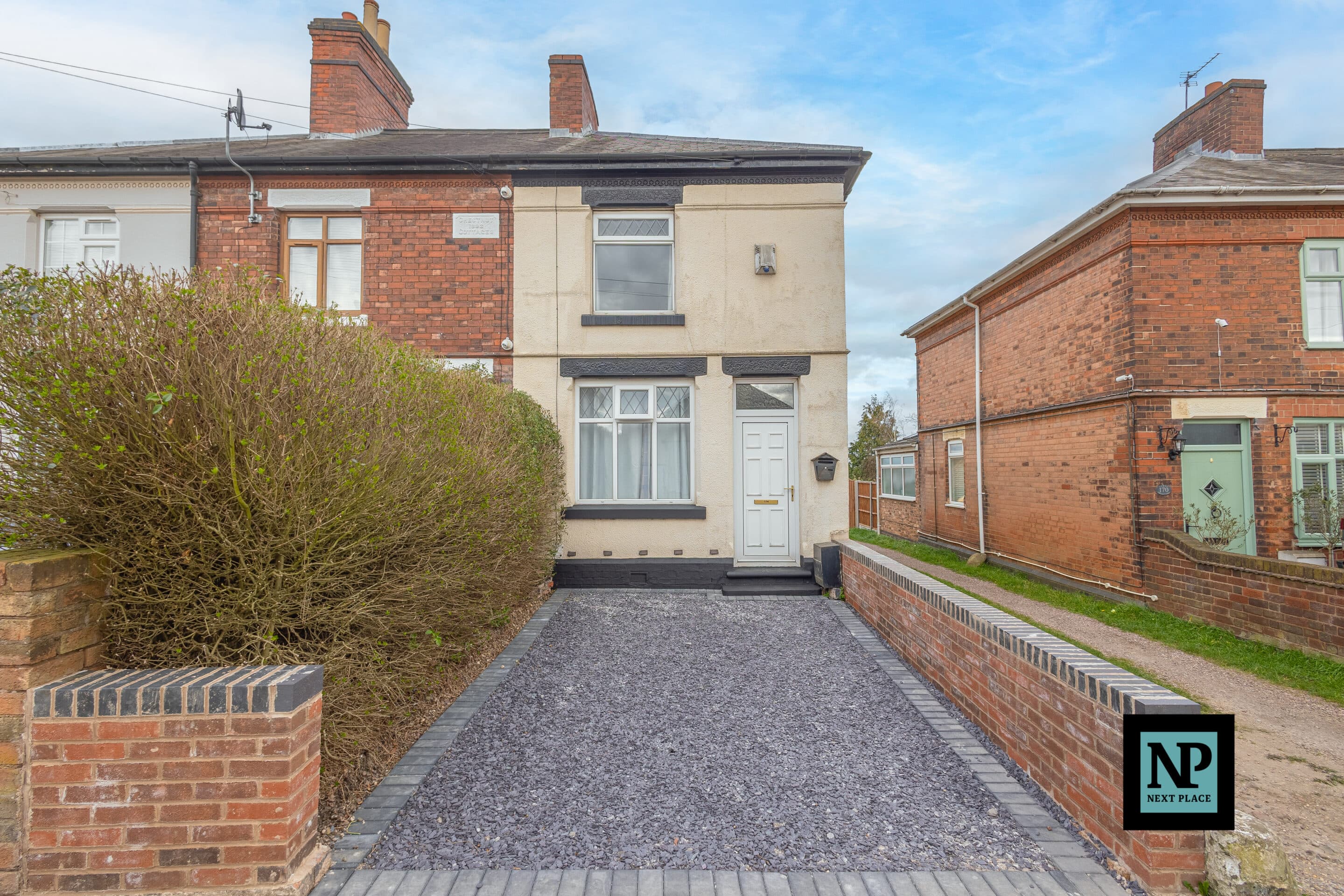 Long Street, Dordon, B78